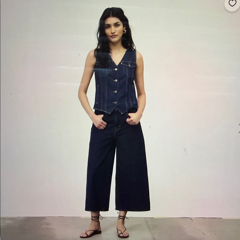Levi's Premium XL Women's Dark Wash Culottes size 27